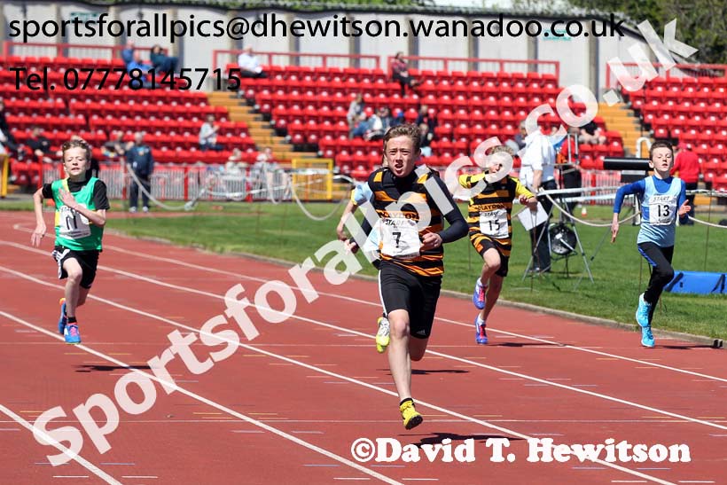 Boys under-13s, North East Track and Field Champs., Gateshead. Photo: David T. Hewitson/Sports for All Pics
